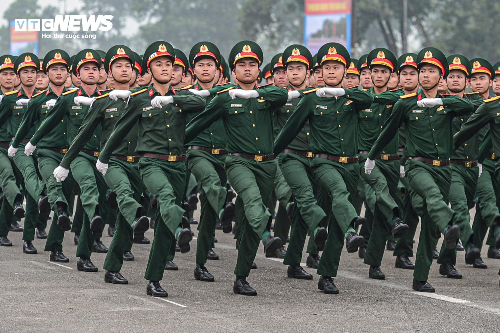 3.500 chiến sĩ hợp luyện diễu binh kỷ niệm Chiến thắng Điện Biên Phủ - 13