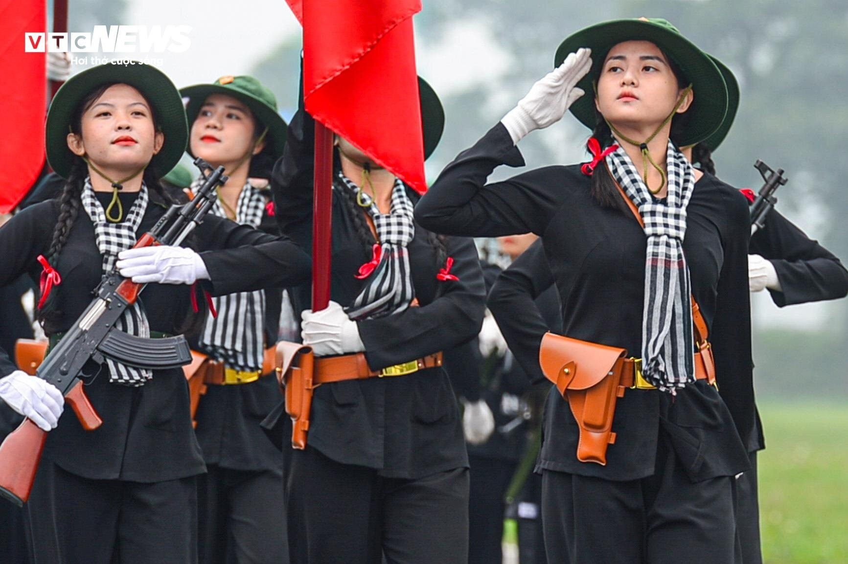 3.500 chiến sĩ hợp luyện diễu binh kỷ niệm Chiến thắng Điện Biên Phủ - 17