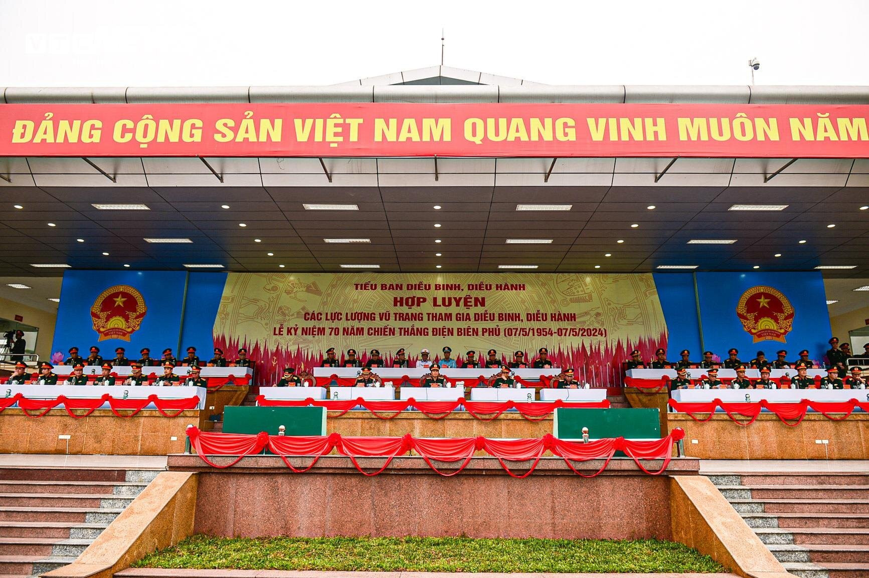 3.500 chiến sĩ hợp luyện diễu binh kỷ niệm Chiến thắng Điện Biên Phủ - 1