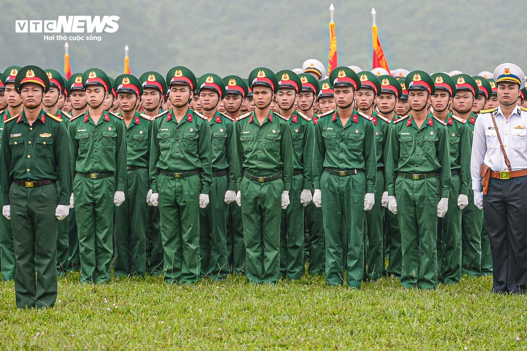 3.500 chiến sĩ hợp luyện diễu binh kỷ niệm Chiến thắng Điện Biên Phủ - 8