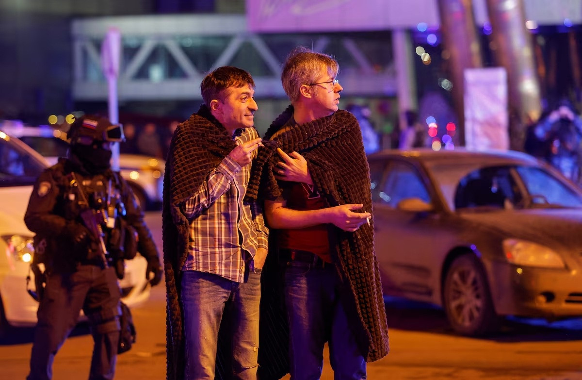 Hiện trường vụ tấn công khủng bố khiến hơn 60 người chết ở Moscow - 6