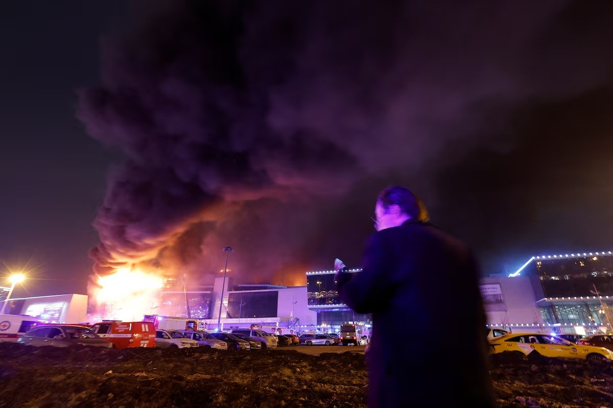 Hiện trường vụ tấn công khủng bố khiến hơn 60 người chết ở Moscow - 7