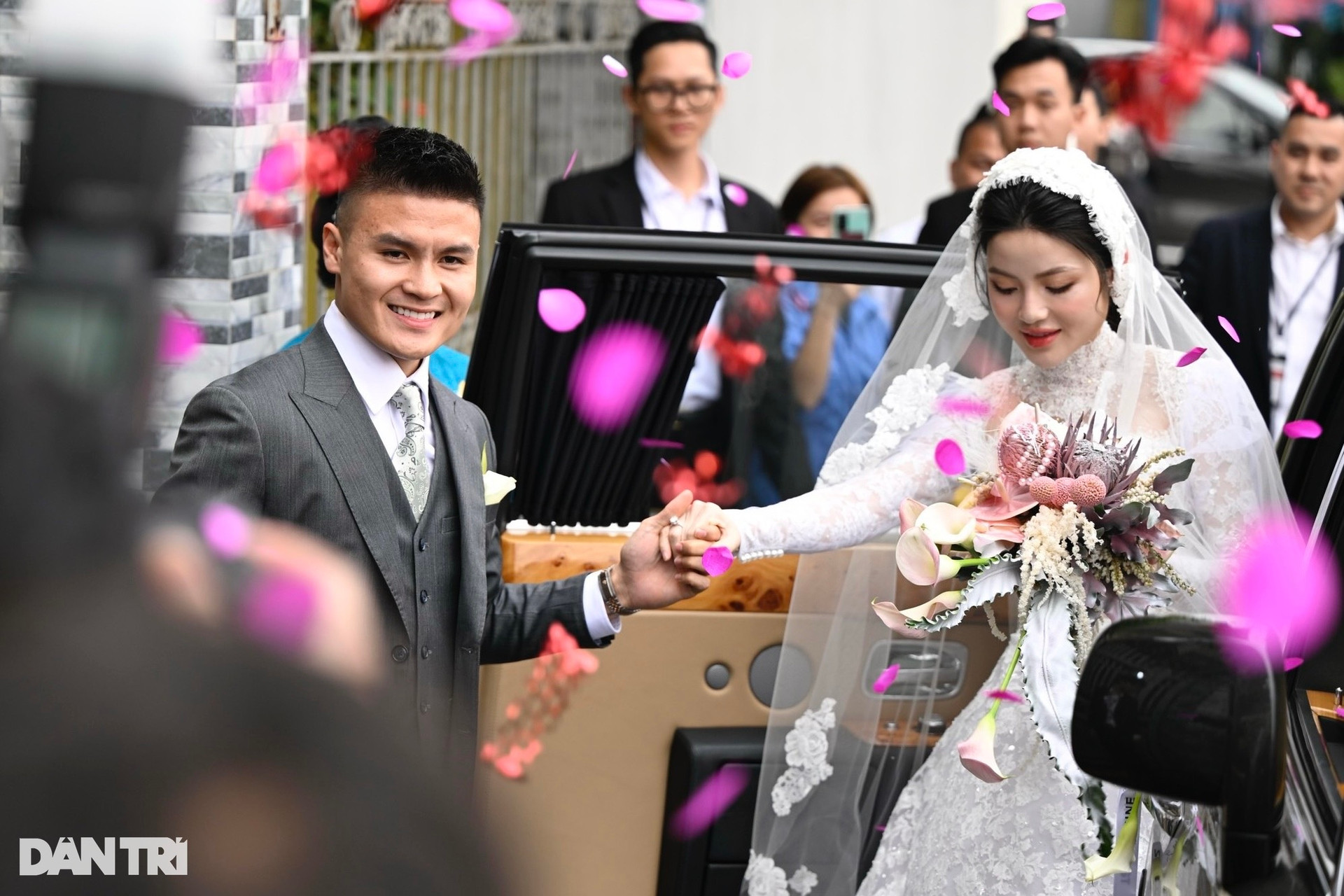 Cô dâu Chu Thanh Huyền xuất hiện xinh đẹp, sánh đôi tình tứ bên Quang Hải - 10