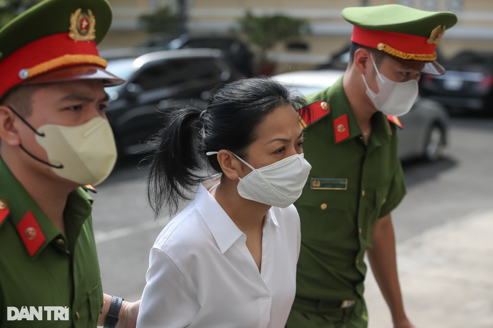 Bị cáo Trần Quí Thanh lĩnh 8 năm tù, một con gái hưởng án treo - 1
