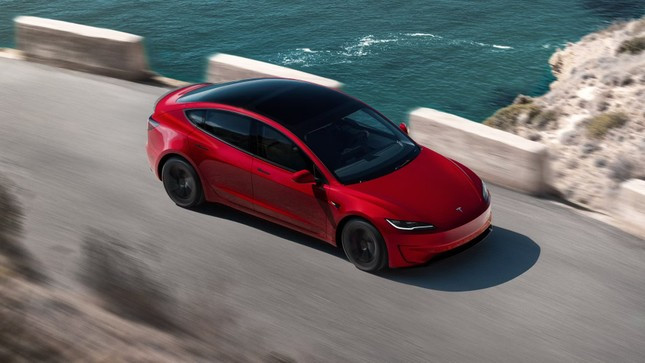 Xe điện rẻ nhất của Tesla có bản mới với sức mạnh tiệm cận siêu xe ảnh 12