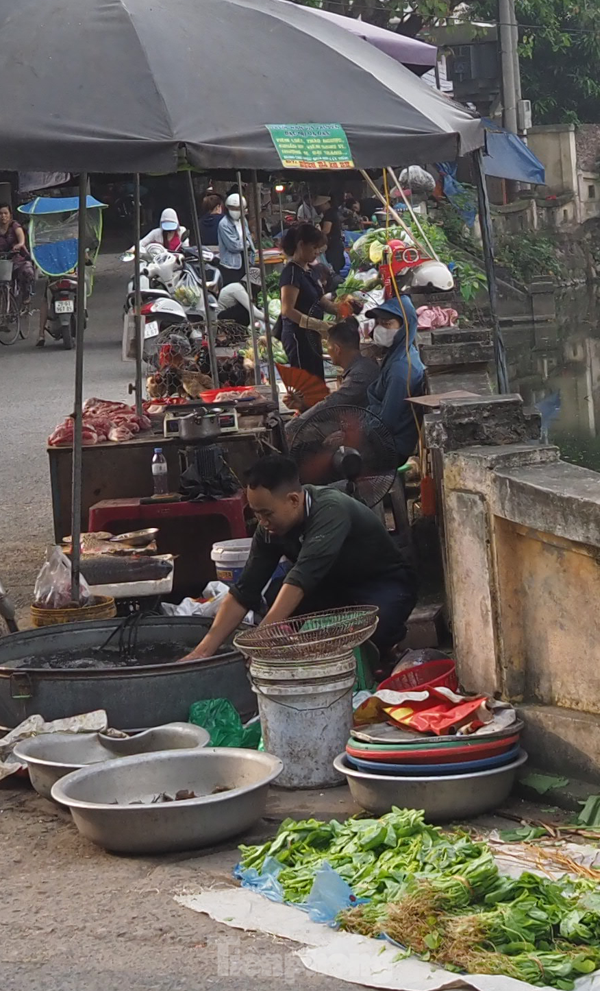 Chợ tiền tỷ Hà Nội xây xong bỏ hoang khiến nhiều người tiếc nuối ảnh 15
