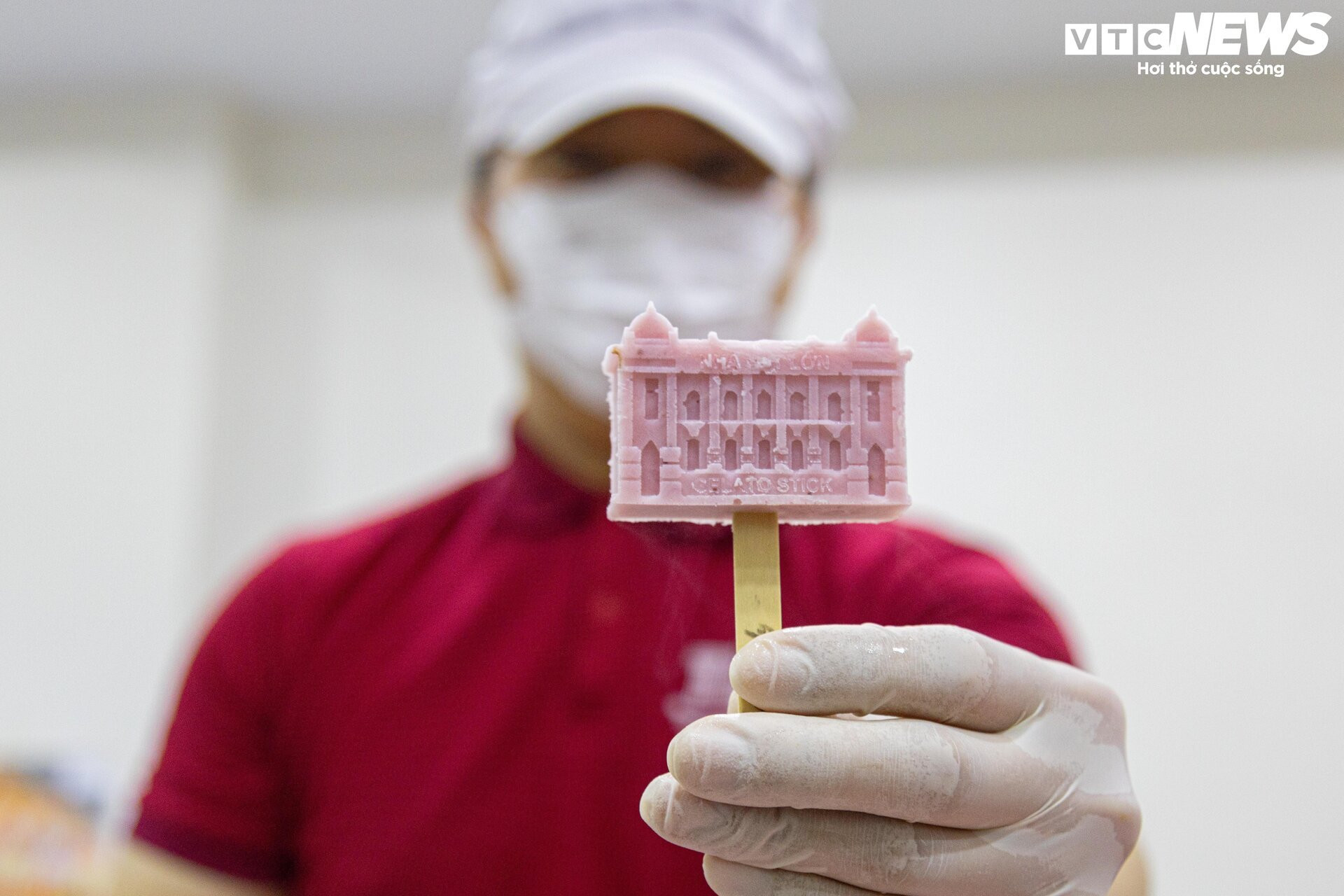 Cận cảnh quy trình làm kem 3D tạo hình 11 địa danh nổi tiếng ở Hà Nội - 15