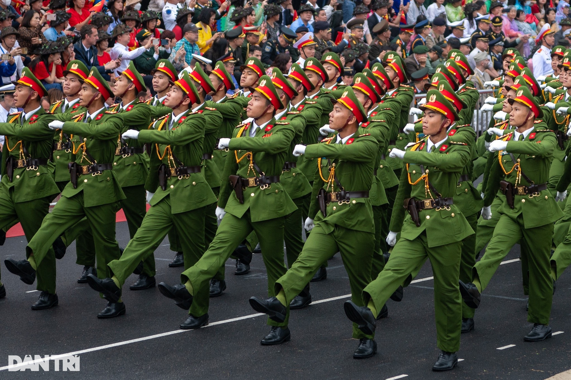 Hình ảnh ấn tượng Lễ diễu binh kỷ niệm 70 năm Chiến thắng Điện Biên Phủ - 7
