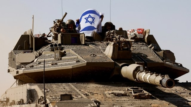 Xe tăng Israel tiến vào thành trì Rafah của Hamas - 1