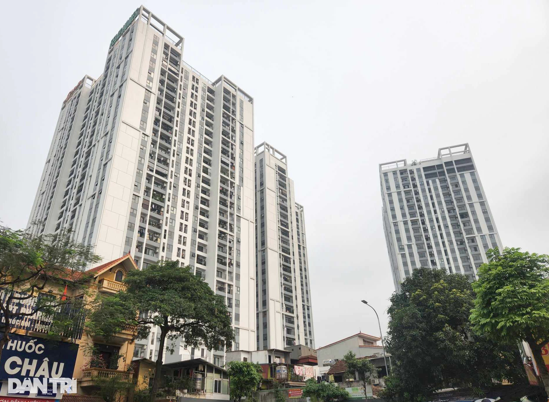 Chủ chung cư ở Hà Nội bắt đầu hạ giá bán, người mua giữ tâm lý thăm dò - 1
