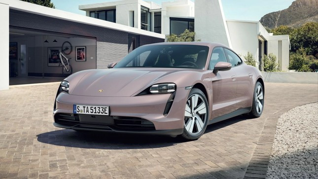 Porsche triệu hồi loạt siêu xe điện Taycan vì nguy cơ hỏa hoạn ảnh 1