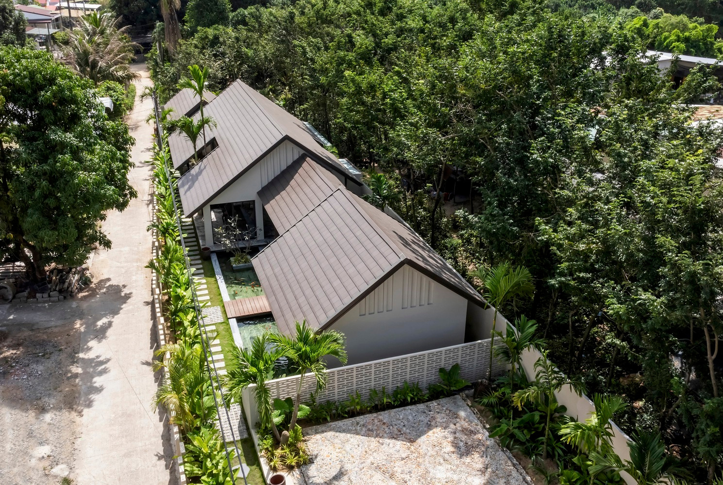 Căn nhà 5 gian rộng rãi xanh mát thành resort chữa lành tại Khánh Hòa - 1