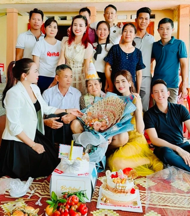 Gia đình ở Thái Nguyên có 7 chàng rể quý, bố vợ nằm viện thay nhau chăm sóc - 3