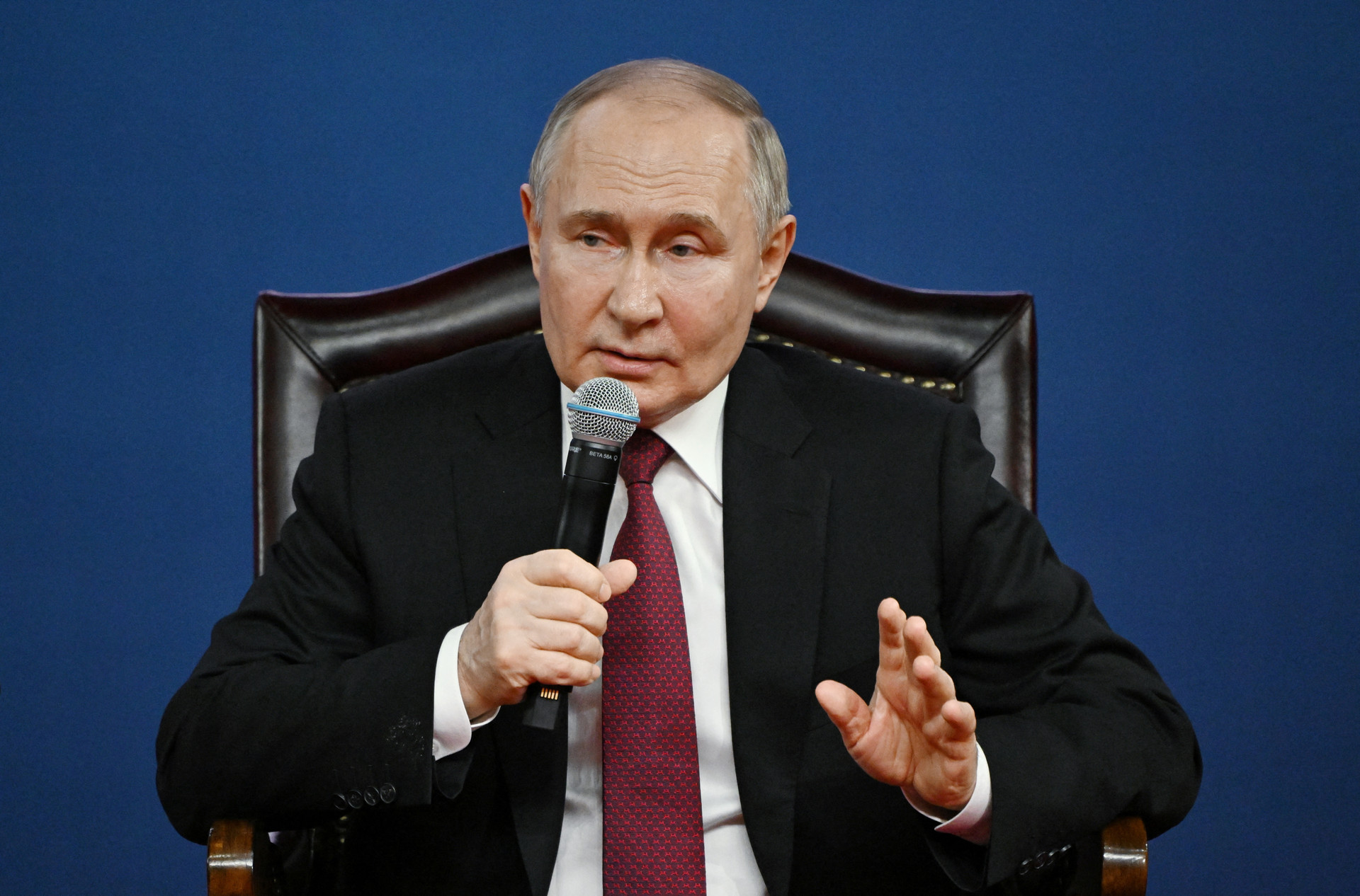 Tổng thống Putin bác tối hậu thư của Ukraine, nêu điều kiện đàm phán - 1