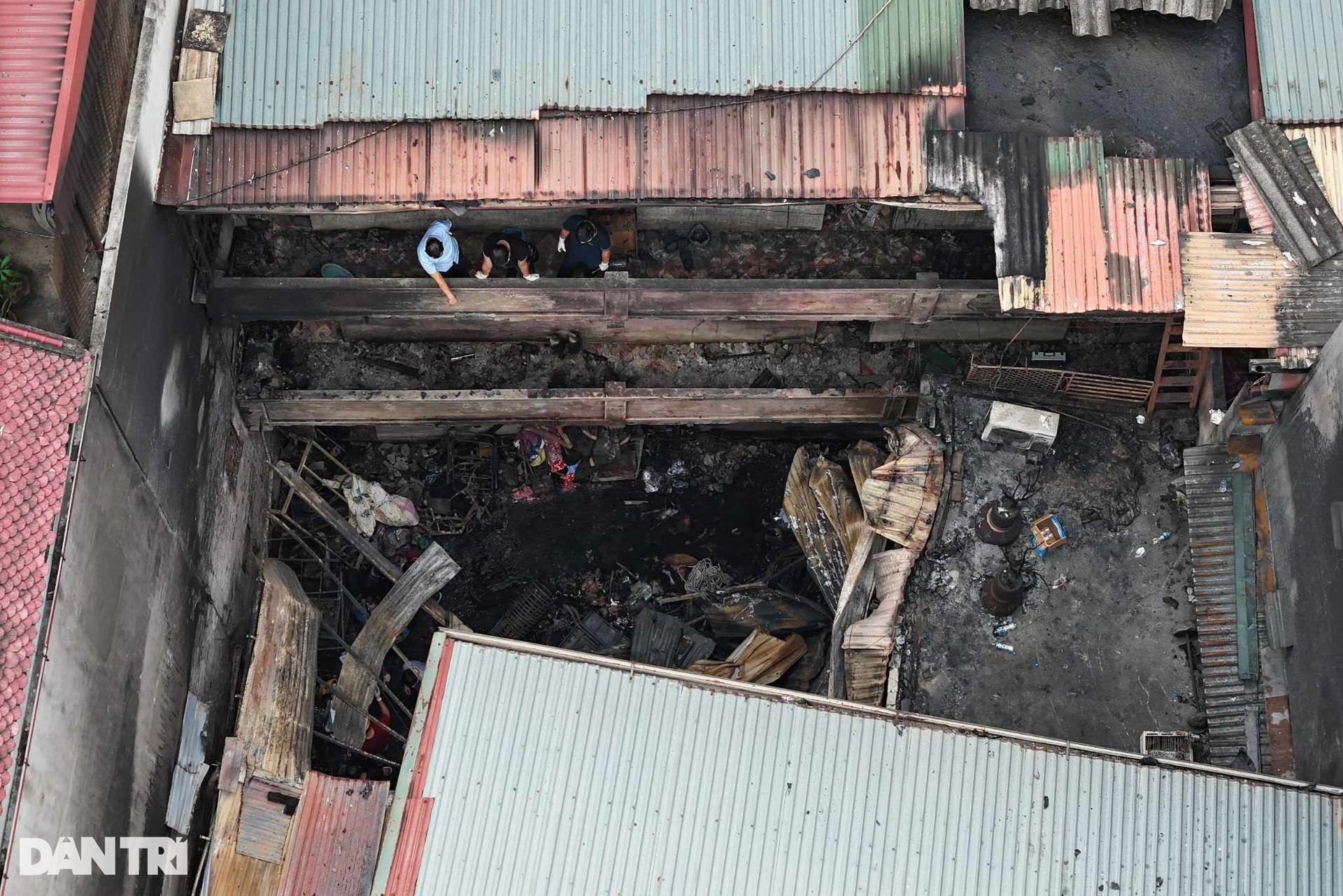 Hiện trường ngổn ngang vụ cháy 14 người chết ở Hà Nội - 5