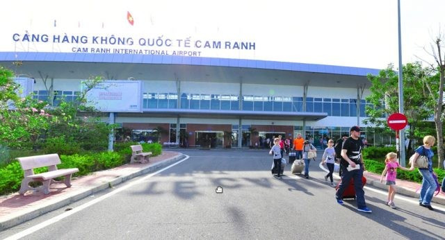 Một nữ hải quan sân bay Cam Ranh bị bắt về tội ‘Nhận hối lộ’ ảnh 1