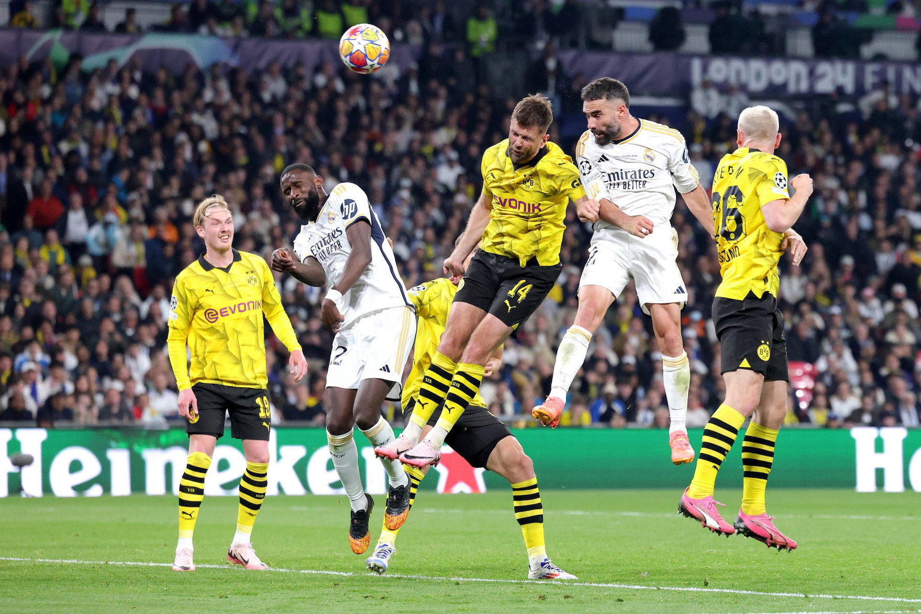 Carvajal Real Madrid Dortmund.jpg