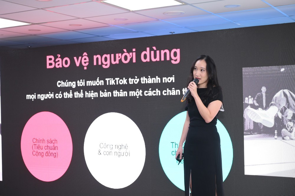 Chị Nguyễn Phương Anh, đại diện team An toàn của TikTok.jpeg