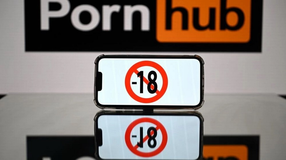 Pornhub, Stripchat và XVideos phải đối mặt với các quy tắc chặt chẽ hơn theo luật kiểm duyệt nội dung chặt chẽ của EU. (Nguồn: AFP)