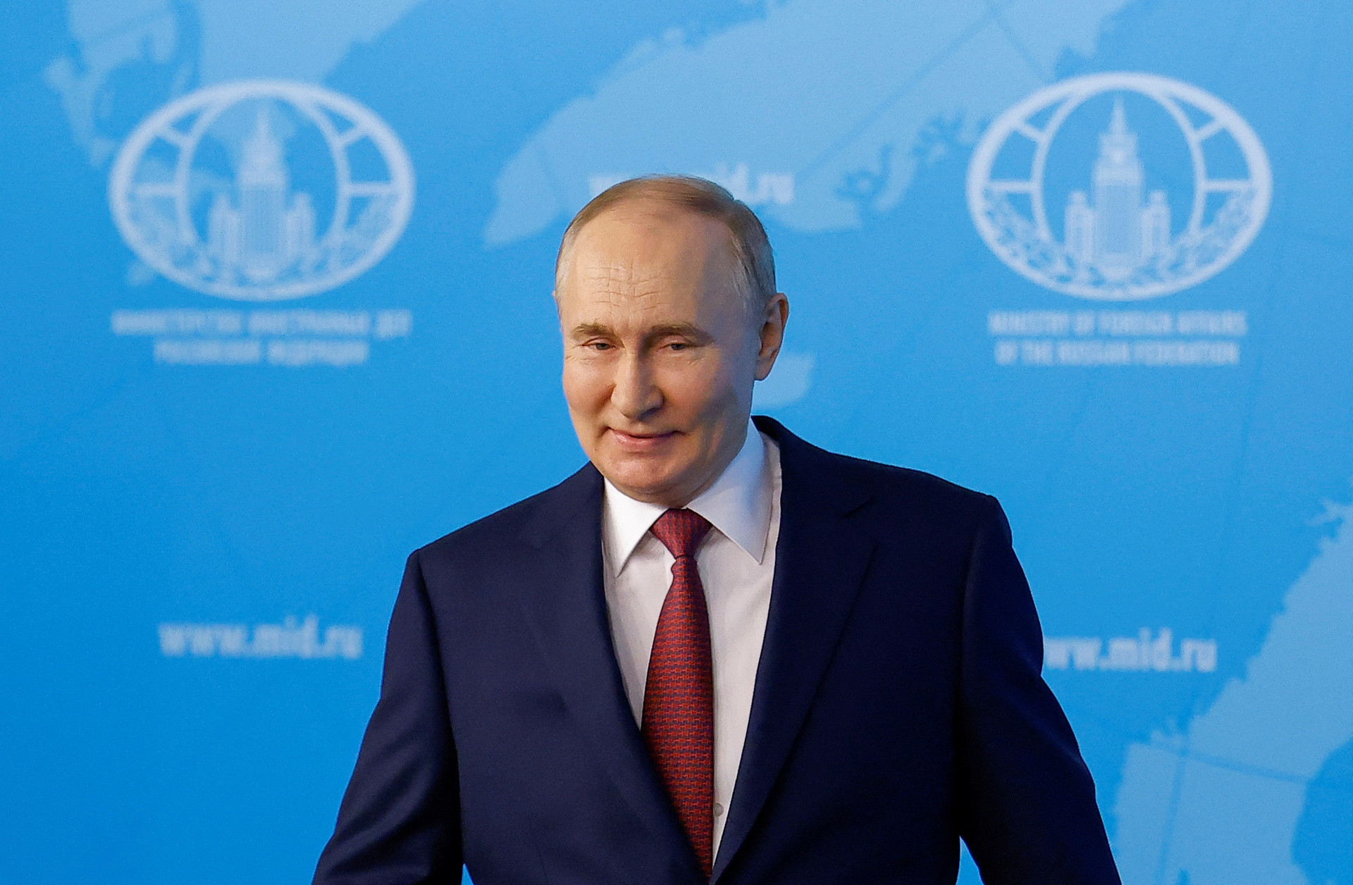 Vì sao Tổng thống Putin bất ngờ công bố đề xuất hòa bình với Ukraine? - 1