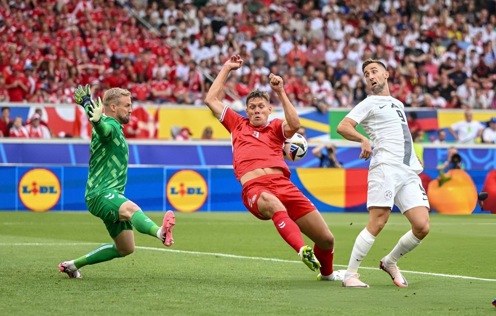 Nhận định Slovenia - Serbia (20h00 ngày 20/6): Không còn đường lùi - 1