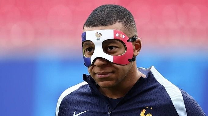 mbappe2_11zon.jpg