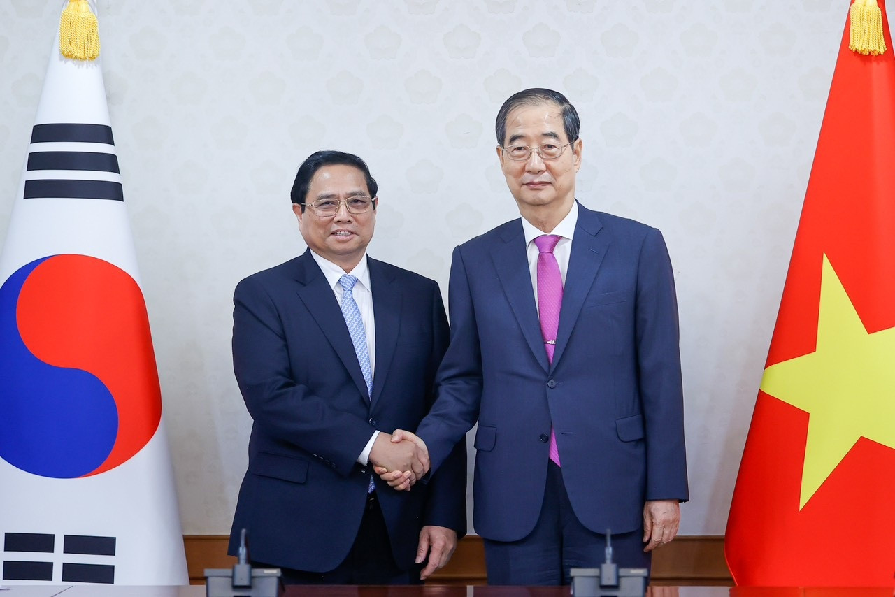 Thủ tướng đề nghị Hàn Quốc xem xét miễn thị thực cho công dân Việt Nam - 1