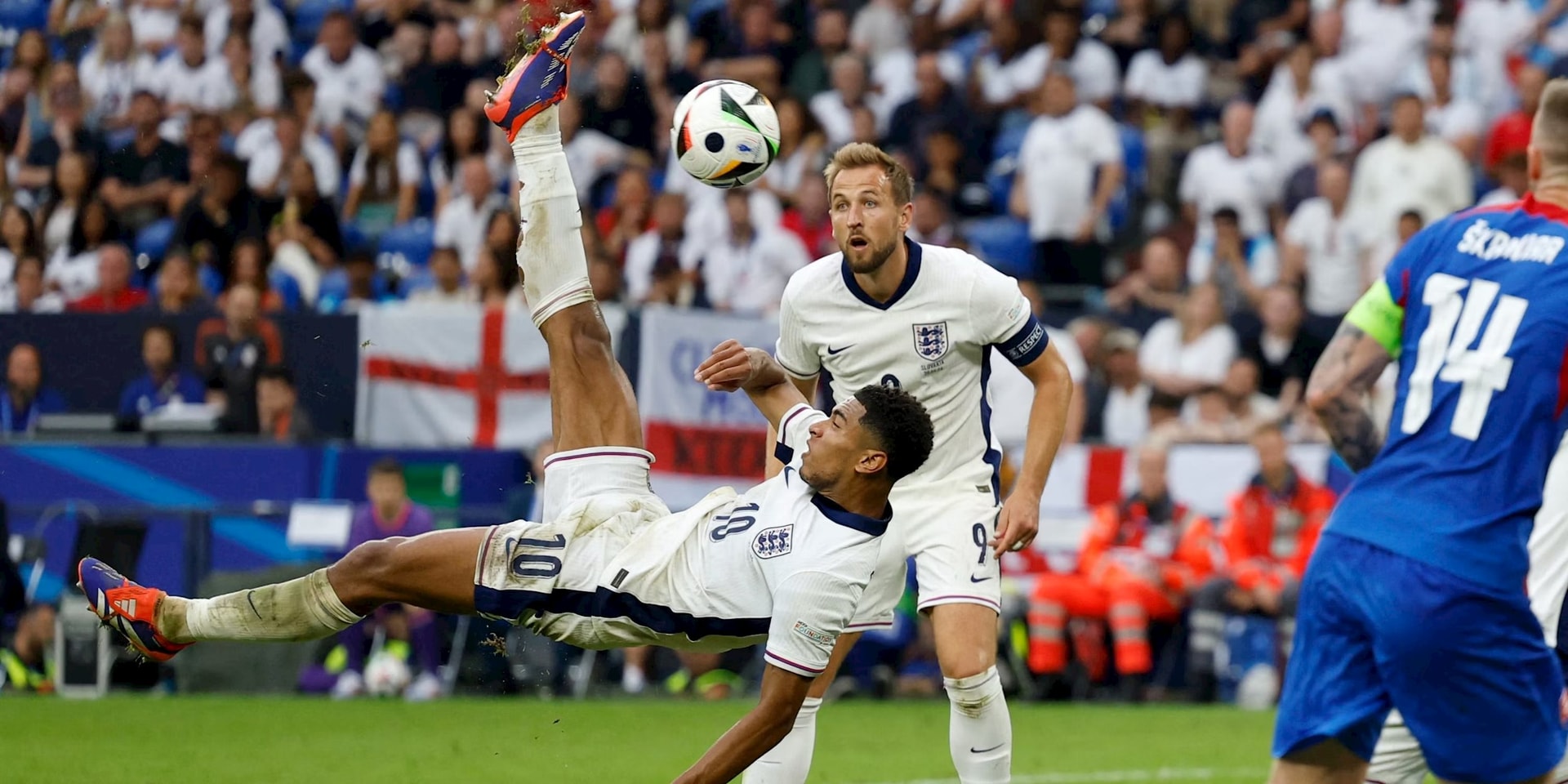 jude-bellingham-scored-a-bicycle-kick-for-england-vs-slovakia_11zon.jpg