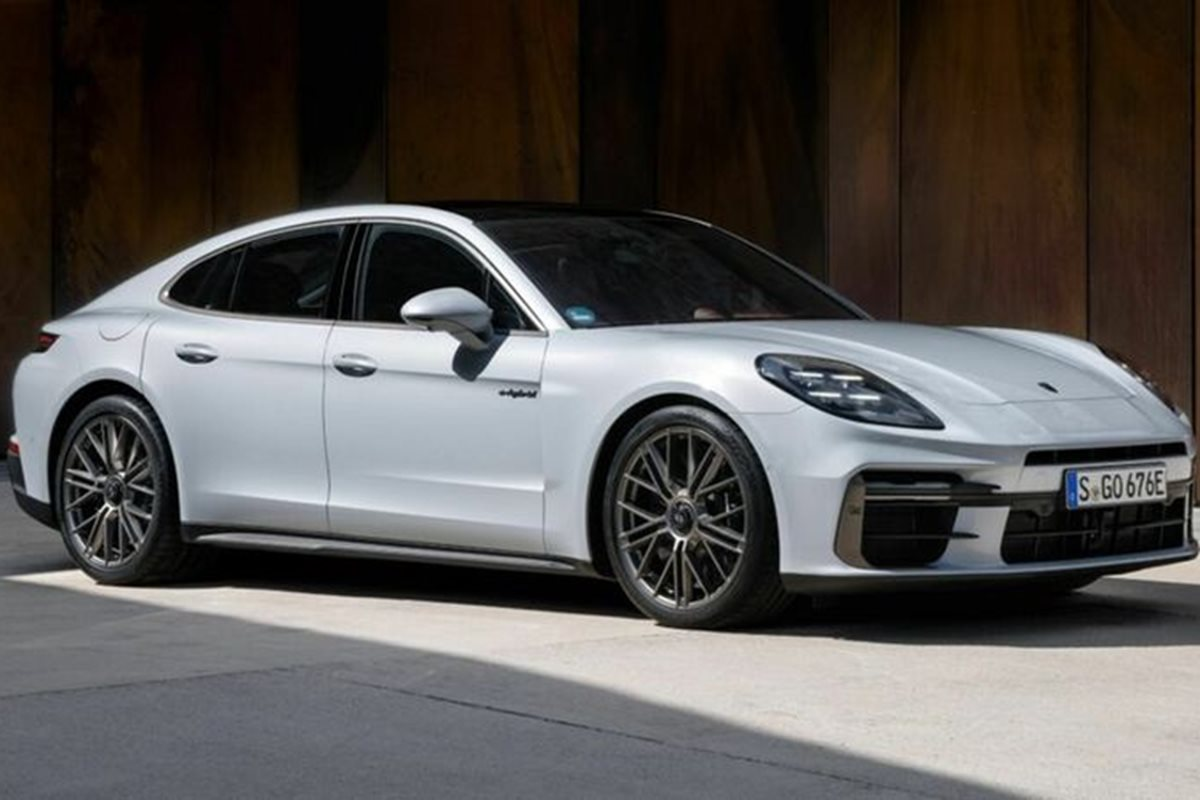 panamera-turbo-s-e-hybrid-2025-tu-226500-usd-xe-nhanh-nhat-cua-porsche.png