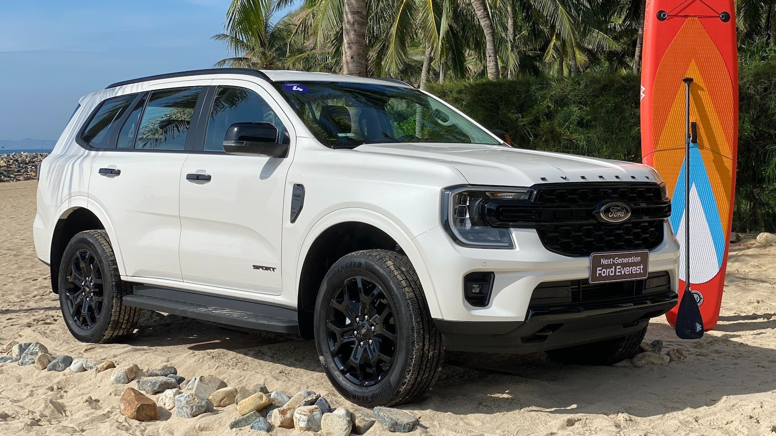 ford everest sport.jpg