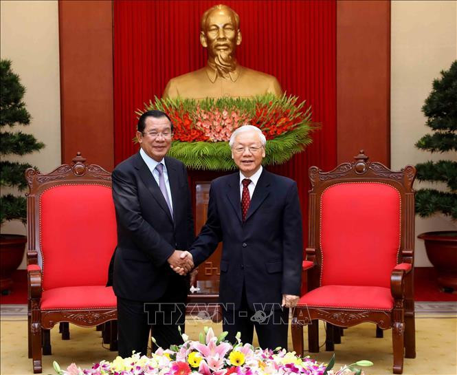 tong bi thu chu tich nuoc nguyen phu trong tiep thu tuong hun sen 1.jpg