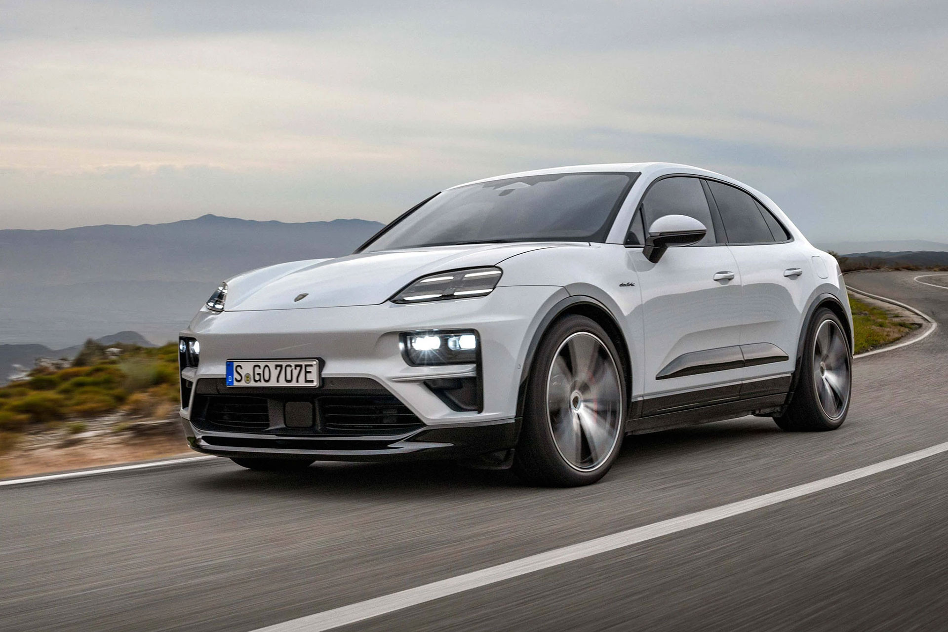 Porsche Macan EV.jpg