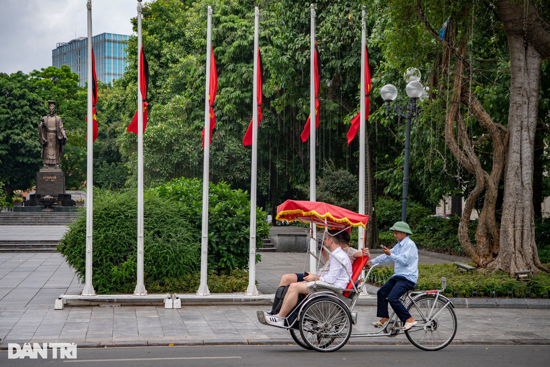 Trang nghiêm Lễ thượng cờ rủ Quốc tang Tổng Bí thư Nguyễn Phú Trọng - 14