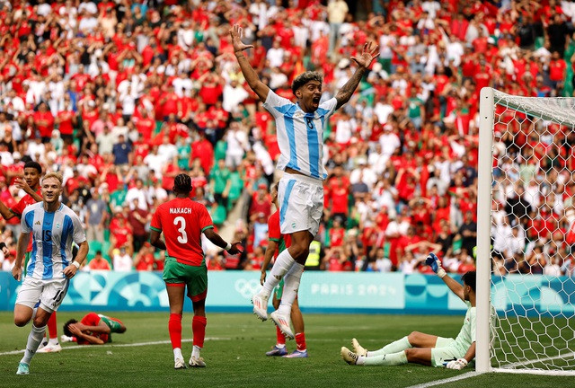 Cú sốc đầu tiên ở Olympic: Argentina thua Morocco 1-2 sau trận đấu 