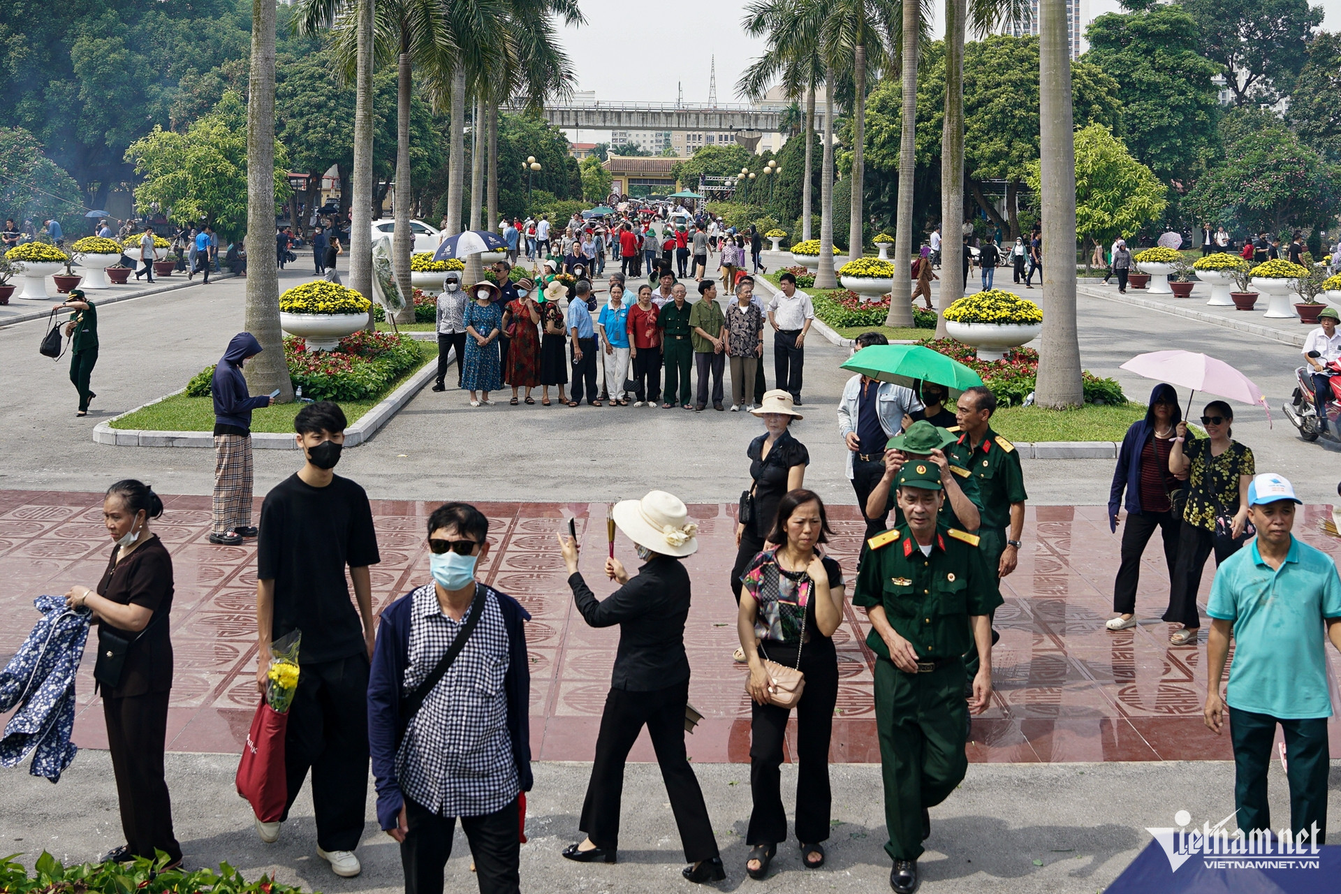 W-viếng TBT Nguyễn Phú Trọng_ 2.jpg