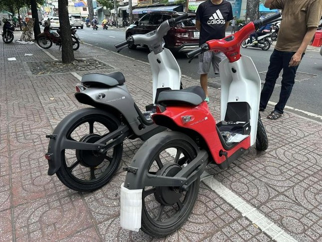 Honda Cub bản chạy điện có mặt tại thị trường Việt Nam ảnh 2