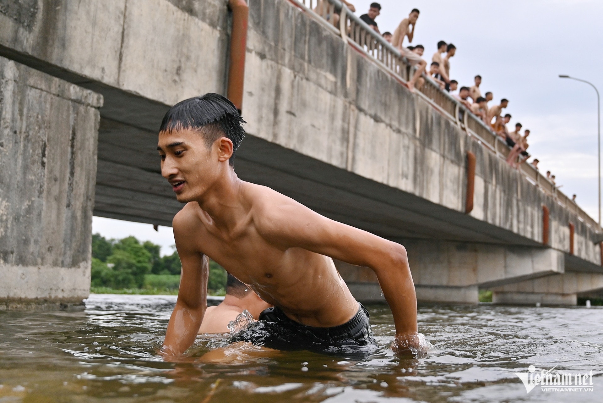 boi ngoai thanh ha noi 8jpg 3189.jpg