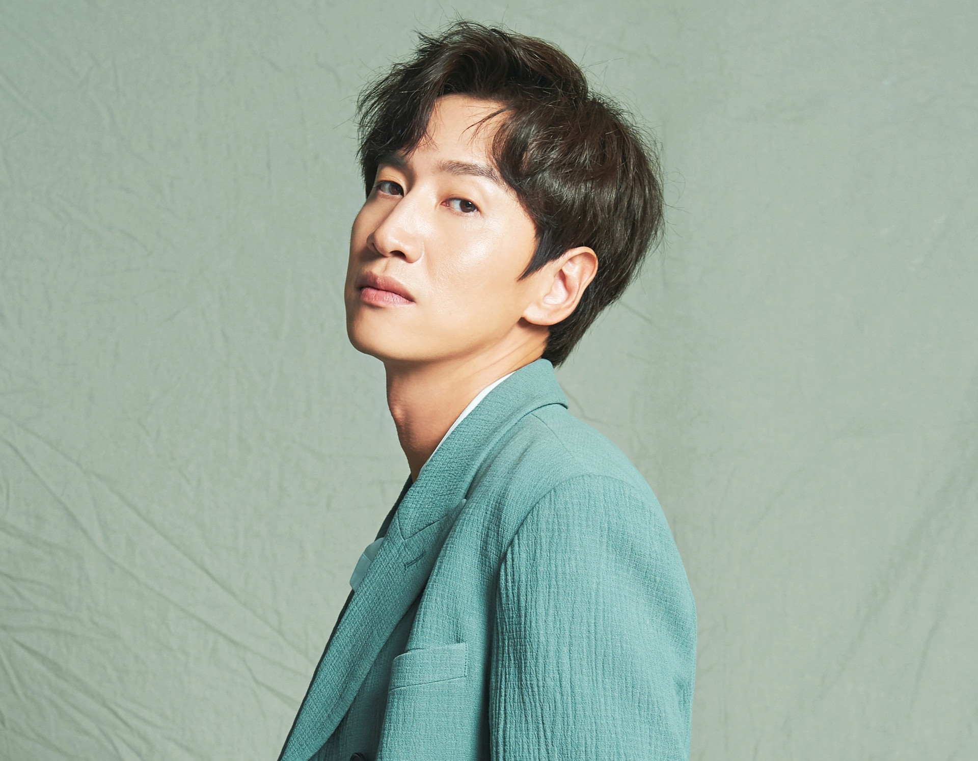 Lee Kwang Soo đến TPHCM, nói gì khi đóng phim cùng nàng thơ Hoàng Hà? - 3