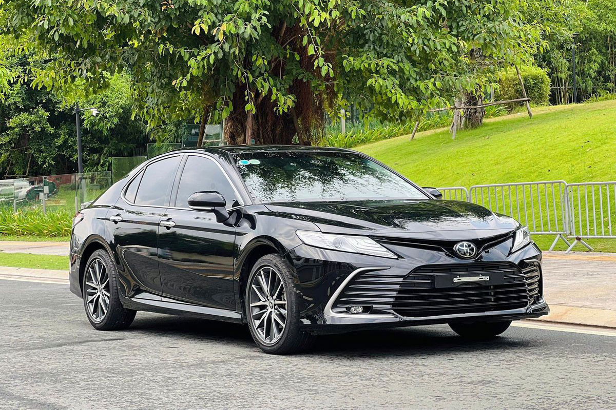 toyota camry.jpg