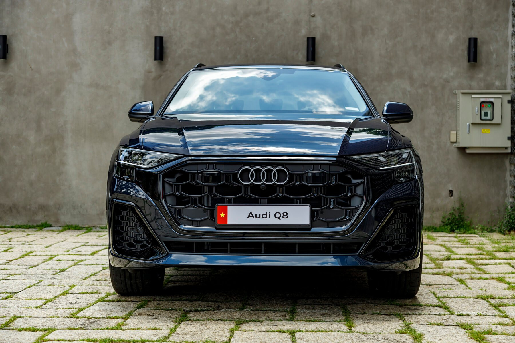 Audi Q8 mới với giá bán khởi điểm từ 4,2 tỉ đồng.