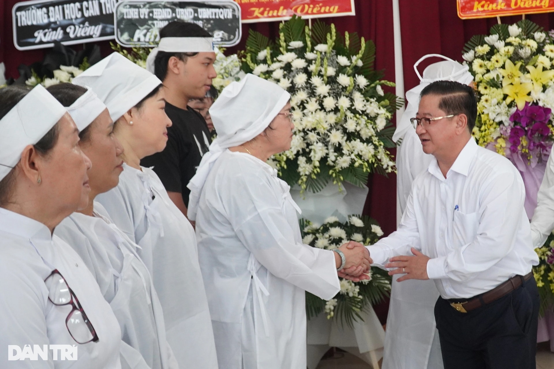 Con trai Giáo sư Võ Tòng Xuân: Ba chưa nghỉ ngày nào trong cả cuộc đời - 4