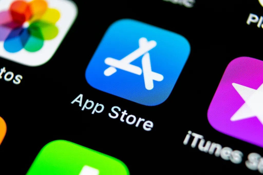 Apple cho phép người dùng ở EU xóa App Store. (Ảnh: New York Post)