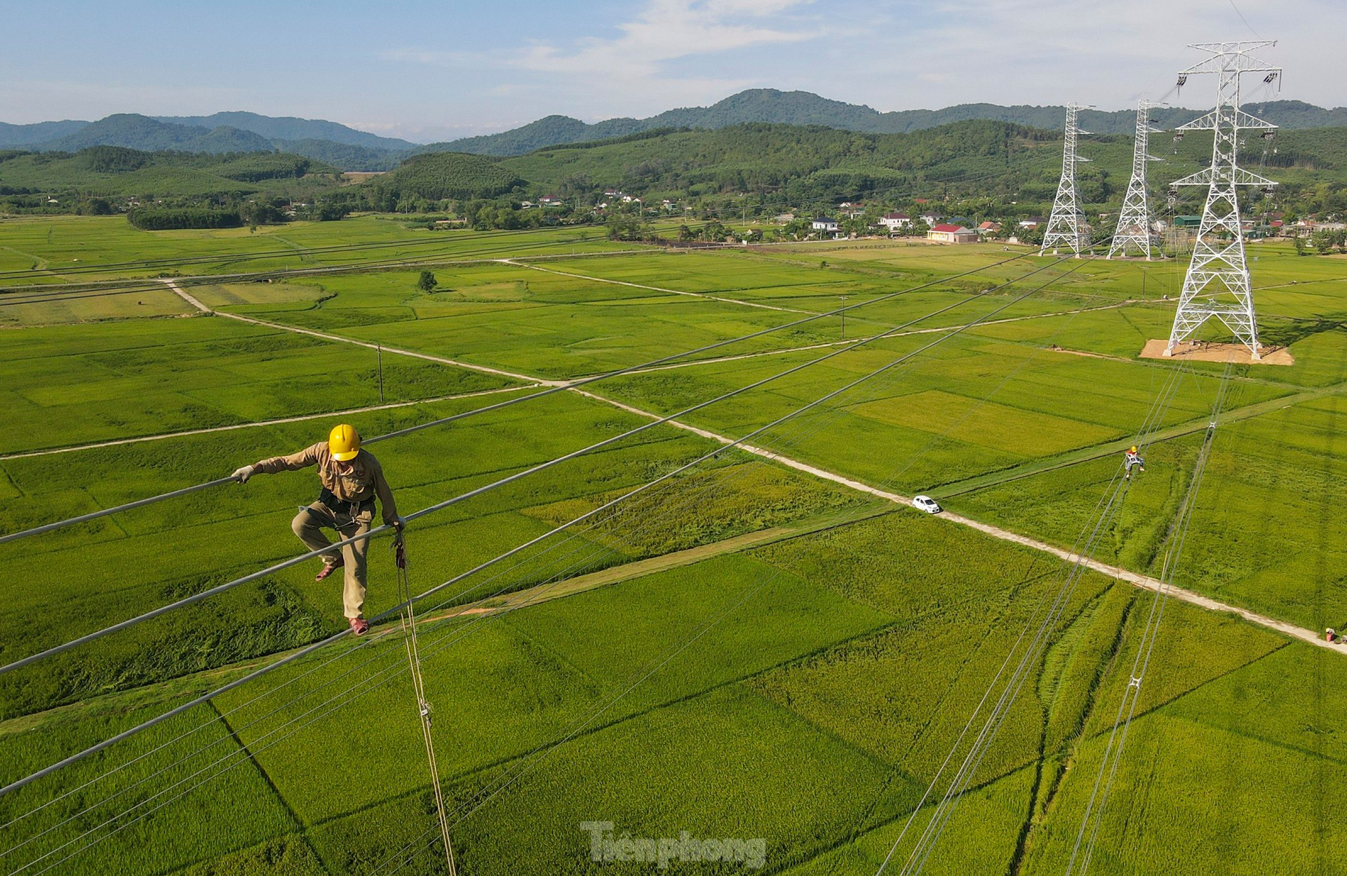 Toàn cảnh đường dây 500kV mạch 3 qua Hà Tĩnh trước ngày về đích ảnh 22