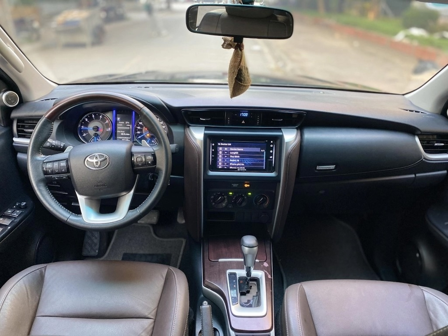 toyota fortuner 65.jpeg