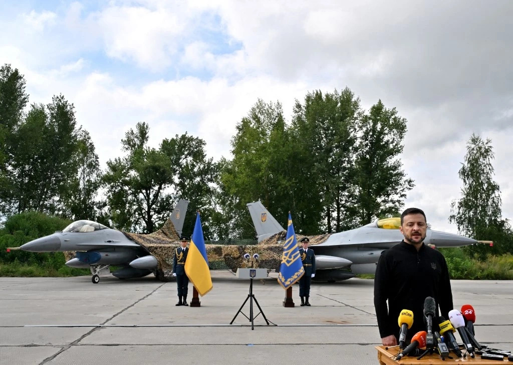 Ukraine đã điều động F-16 tham chiến với Nga - 1