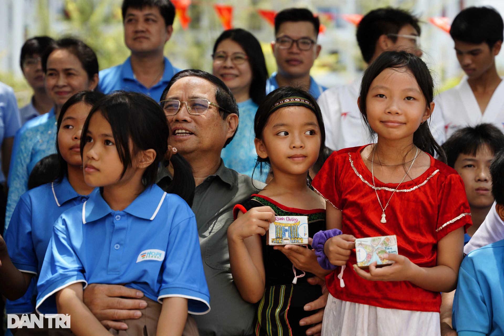 Câu chuyện 43 bánh xà bông học sinh mồ côi vì Covid-19 tặng Thủ tướng - 1