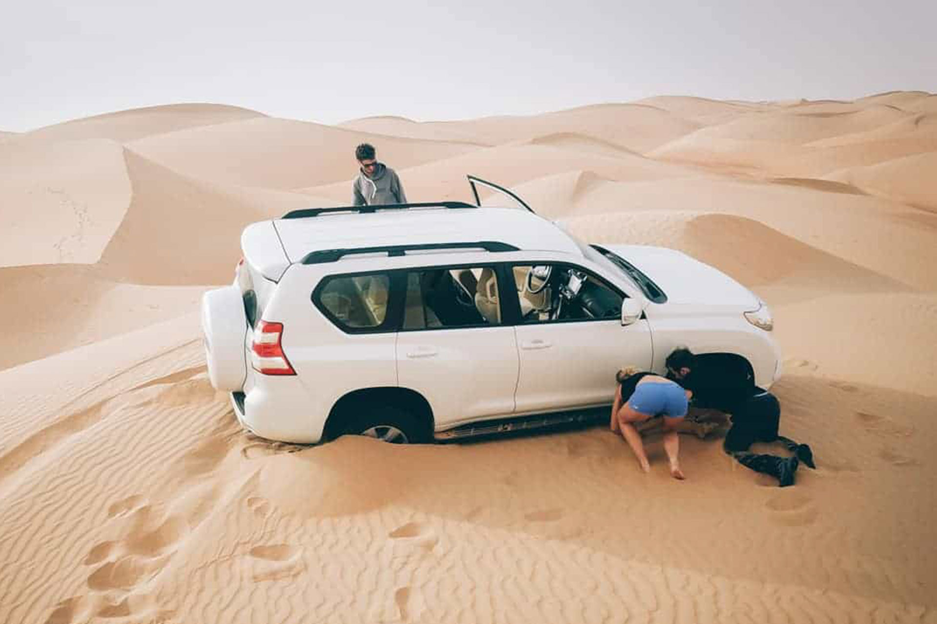 toyota ensablement dunes de sable.jpg