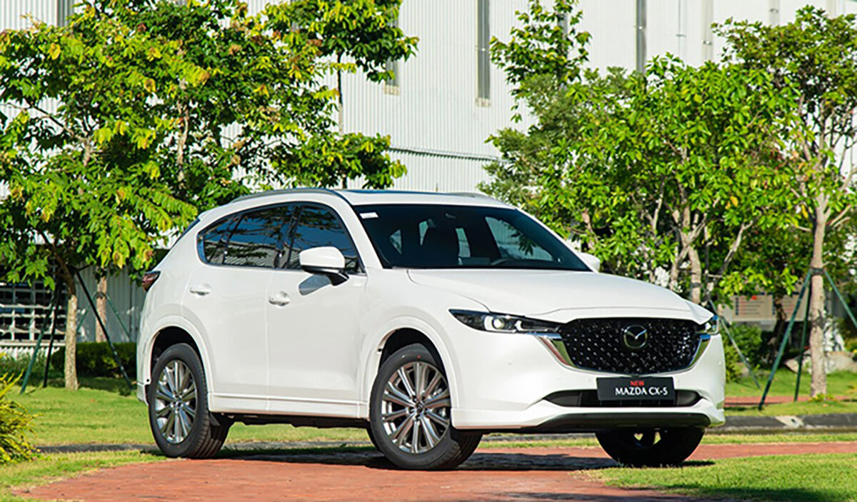 Mazda CX-5 Signature Exclusive 2.5L mang dáng vẻ mềm mại, thời trang với ngôn ngữ thiết kế KODO.