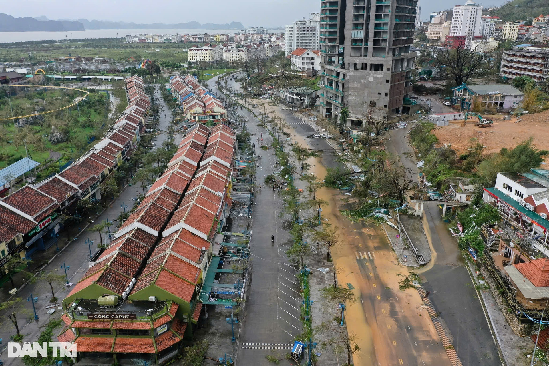 Hình ảnh hoang tàn, đổ nát khi bão Yagi quét qua thành phố du lịch Hạ Long - 14