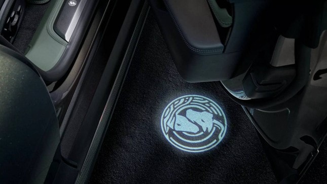 Độc bản Porsche Taycan Celestial Jade ra mắt Đông Nam Á ảnh 5